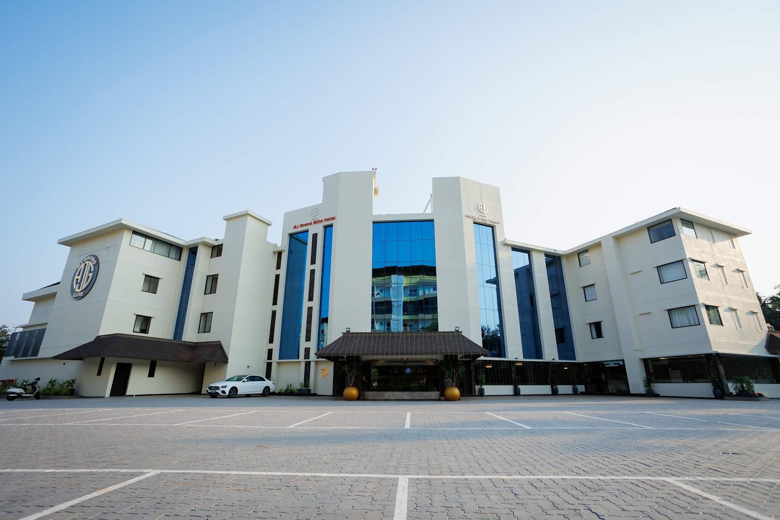 AJ Grand Elite Hotel – photo 1