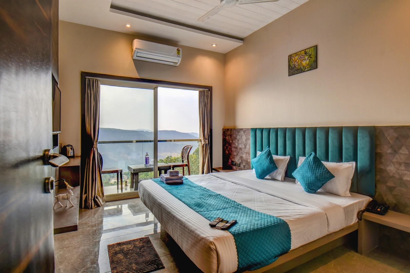 Hotel Holiday Plus Mahabaleshwar – photo 3
