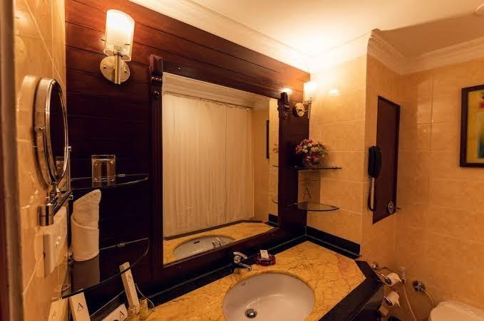 A Hotel by Grewalz – photo 4