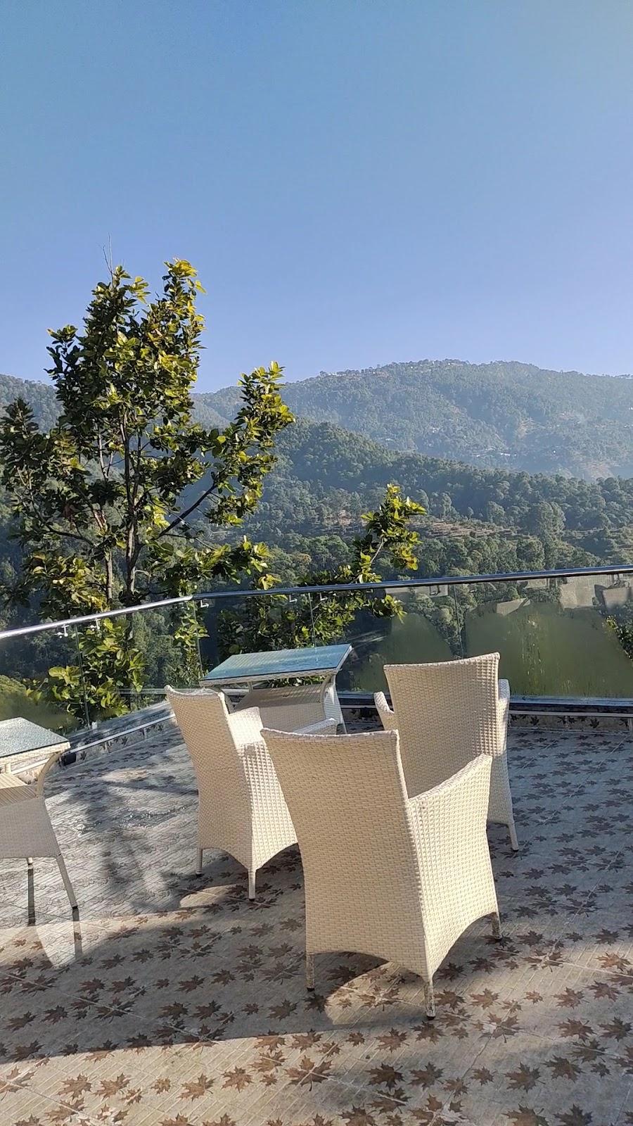 First View Resort Lansdowne – photo 2