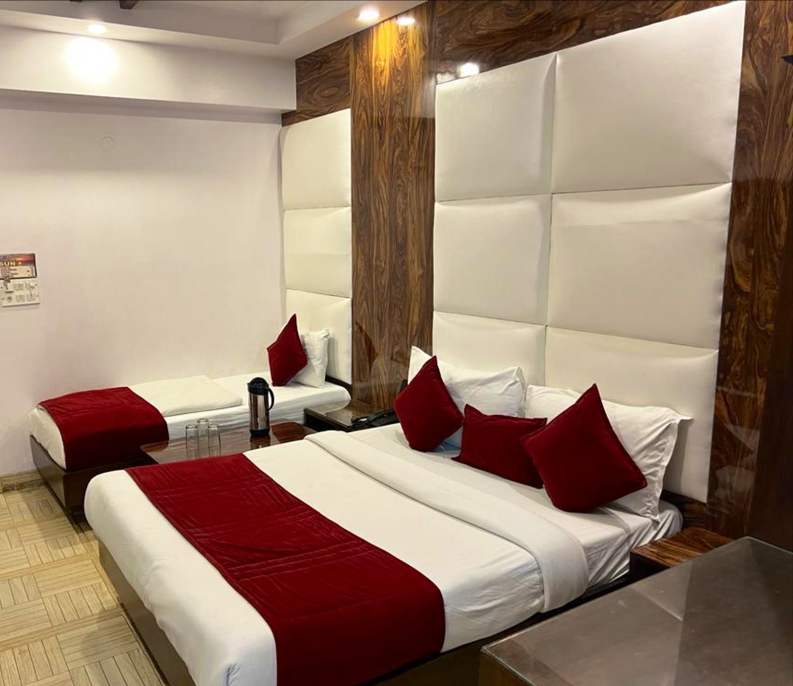 Hotel Sun International- Budget Hotel near New Delhi Railway Station – photo 3