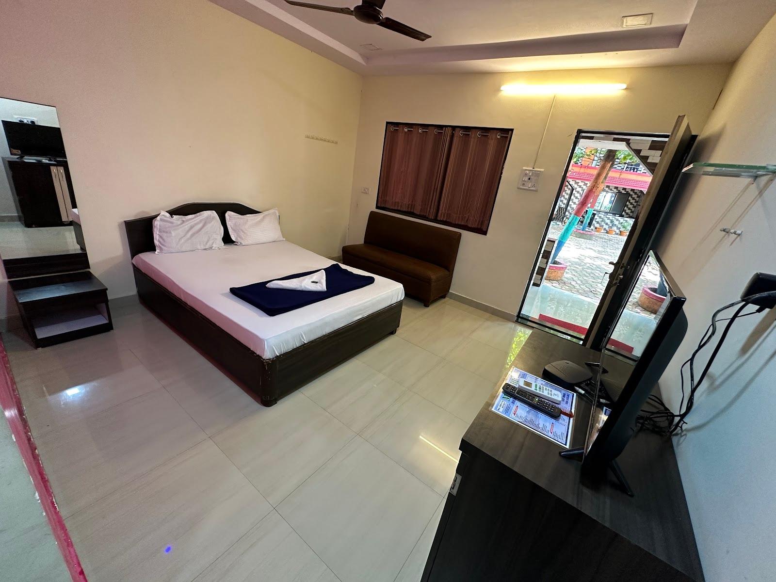 Manori Beach Corner – photo 3