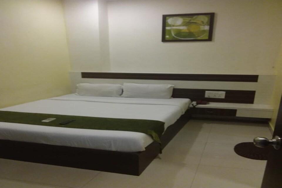 Collection O De Meridian Hotel Near Versova Beach – photo 3