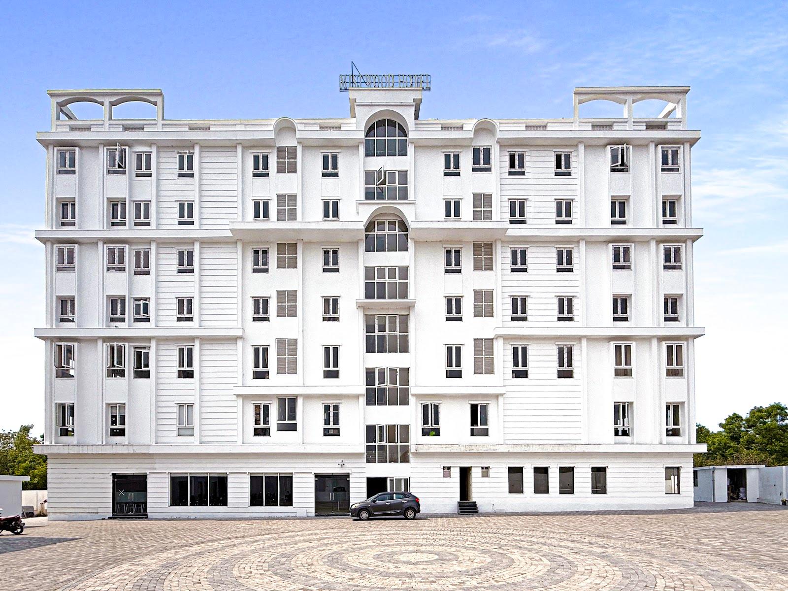 Mistwood Hotel
