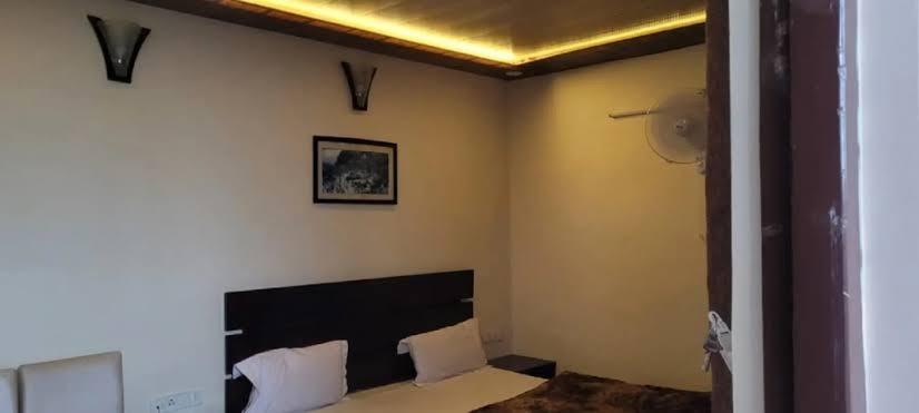 Goroomgo Hidden Chalet Mall Road Nainital – photo 4