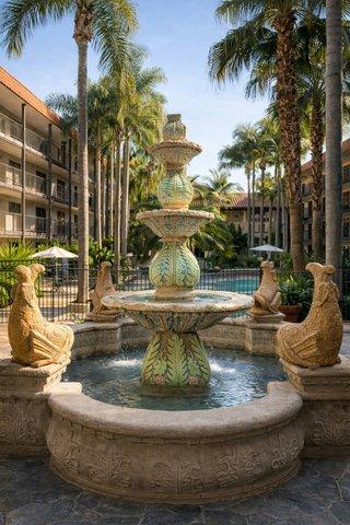 The Buena Park Grand Hotel & Suites – photo 1