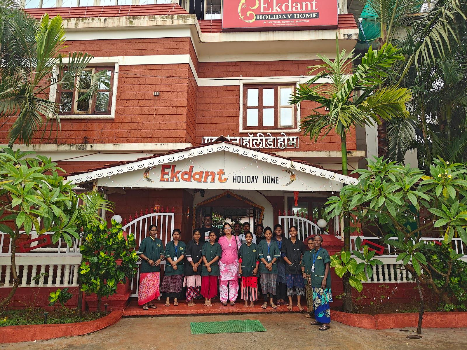 Red Stone House By Ekdant Holiday Home, Ganpatipule