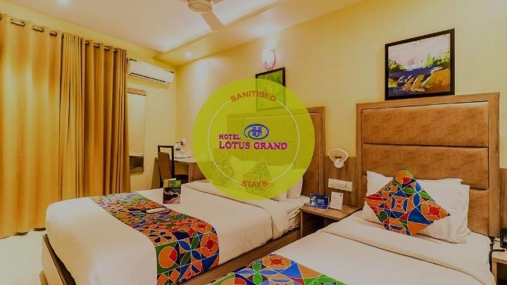 Hotel Lotus Grand – photo 2