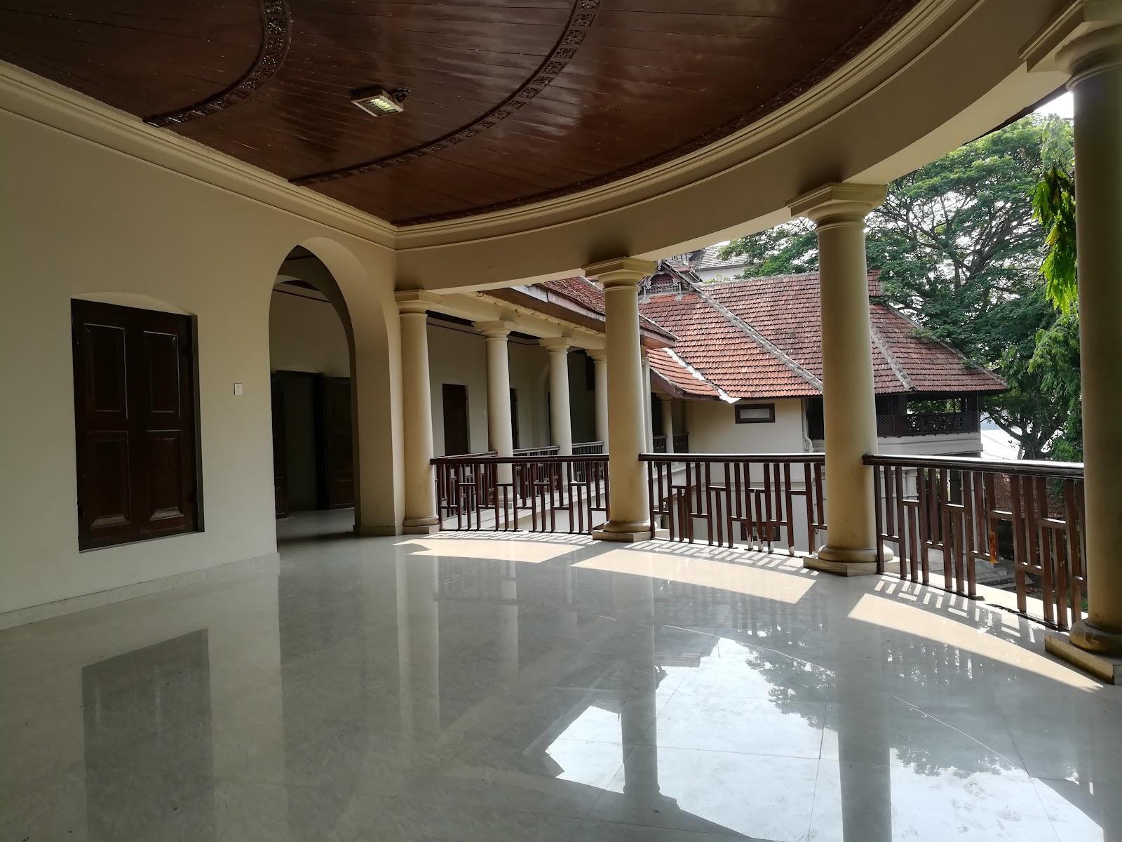 Aluva Palace – photo 4