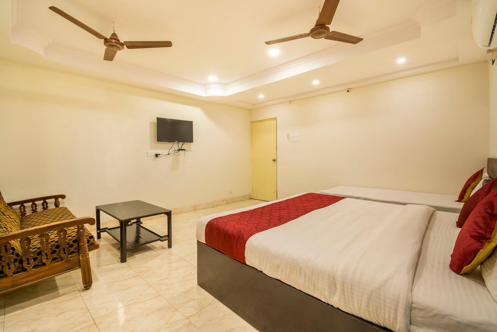 Collection O Hotel Green Tree – photo 4