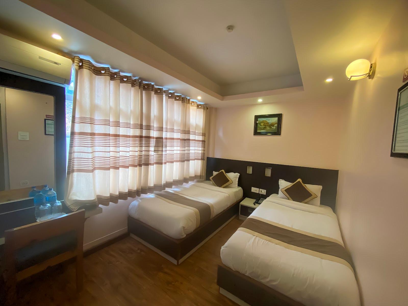 Lemon Tree Hotel – photo 2