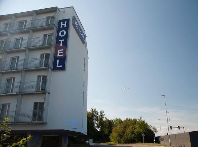 JET HOTEL – photo 1