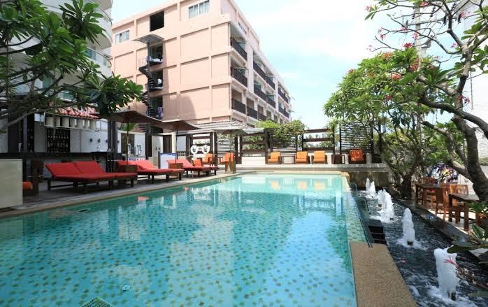 Pattaya Sea View Hotel