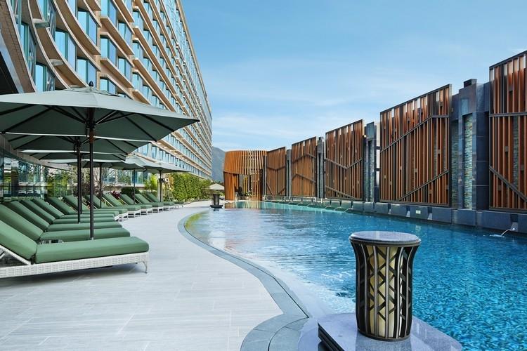 Royal Plaza Hotel – photo 1