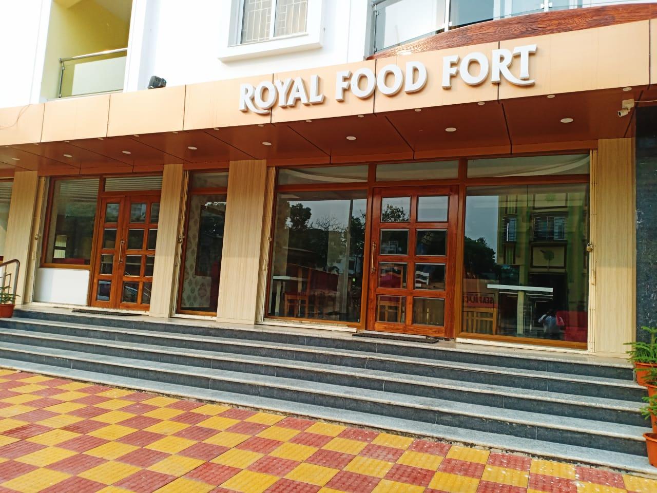 Hotel Crown – photo 1