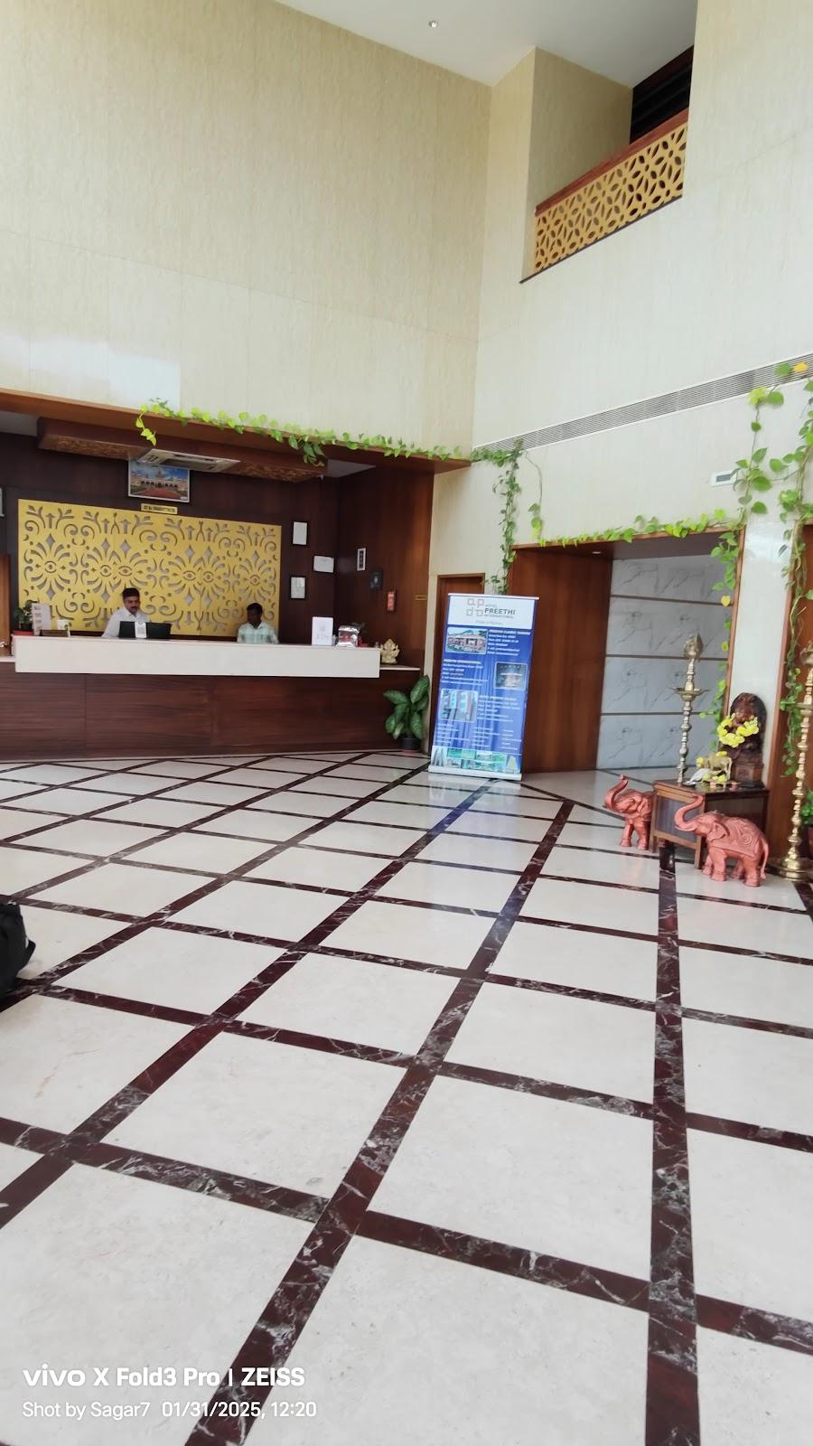 Hotel Preethi International – photo 2