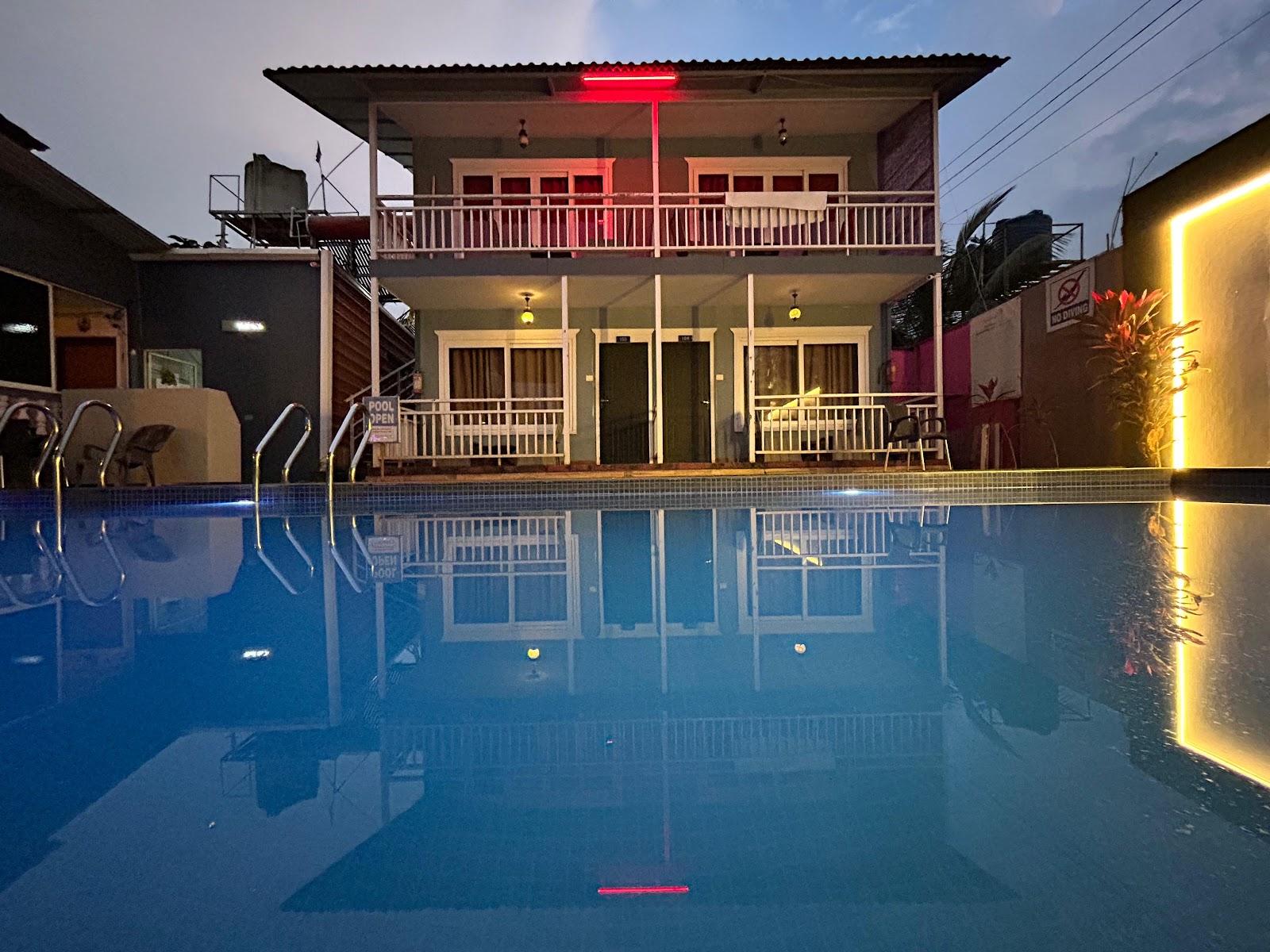 Sea Shell Beach Cottages & Suites