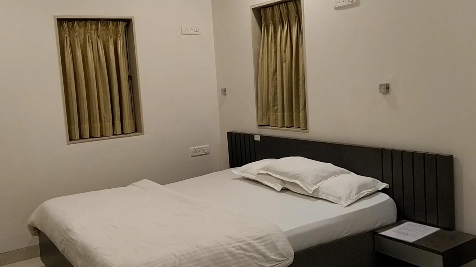 Pals Hotel – photo 2
