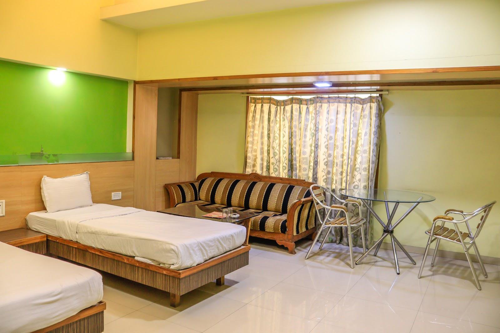 Hotel Poonam – photo 2