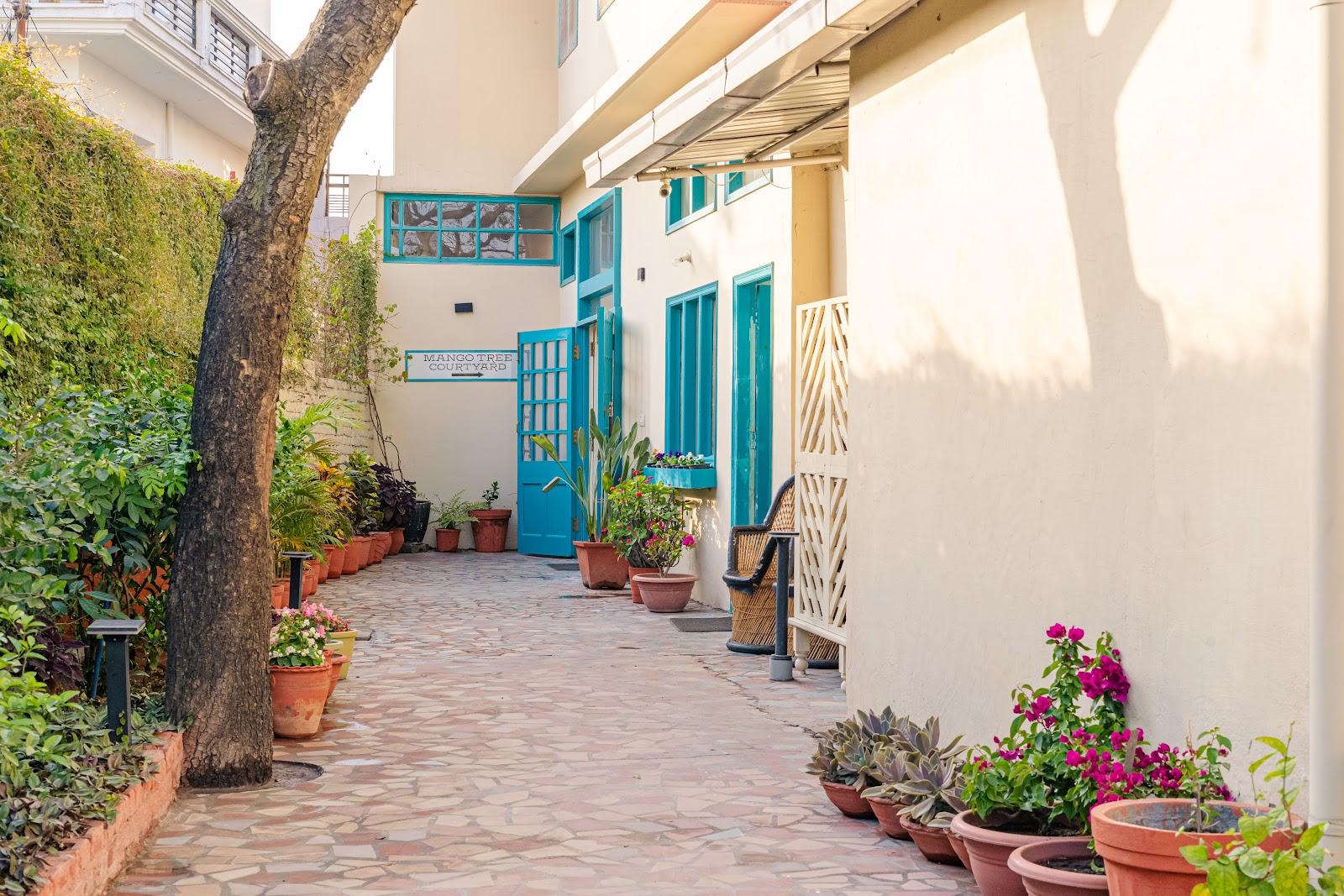 Mango Tree Courtyard – photo 1