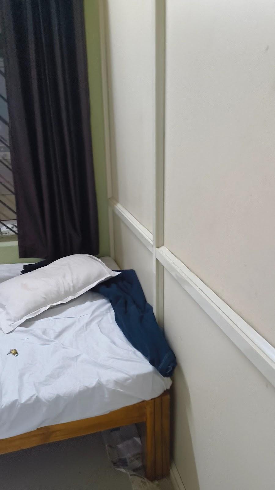 Railway Retiring Room – photo 2