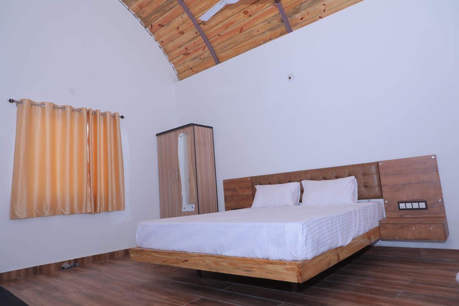 Unique Resort – photo 3