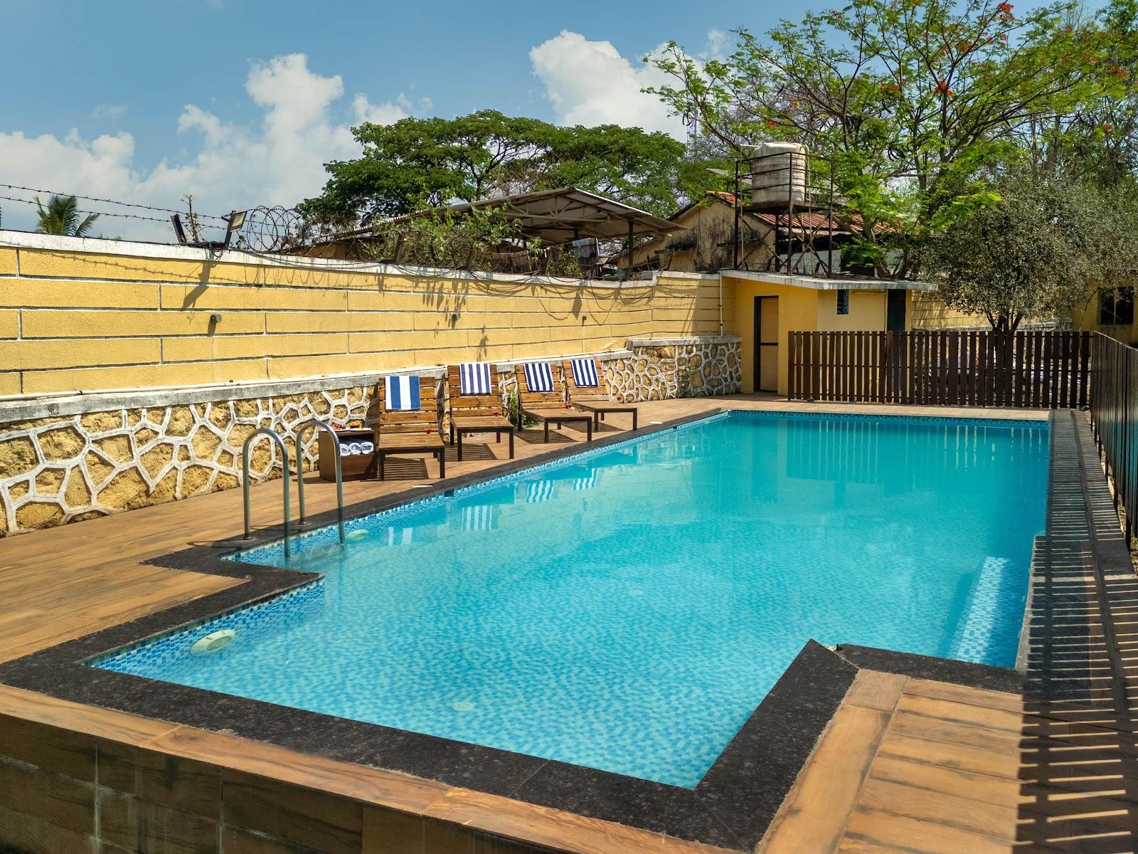 Farm Villa with Turf by 23 Villa Stay- 6BHK – photo 3