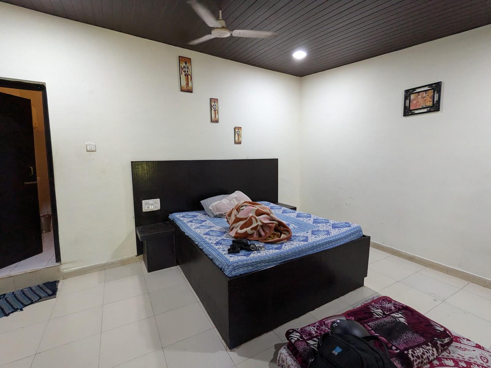 Achpura House PG @ 800 - Nr Nakki Lake – photo 1