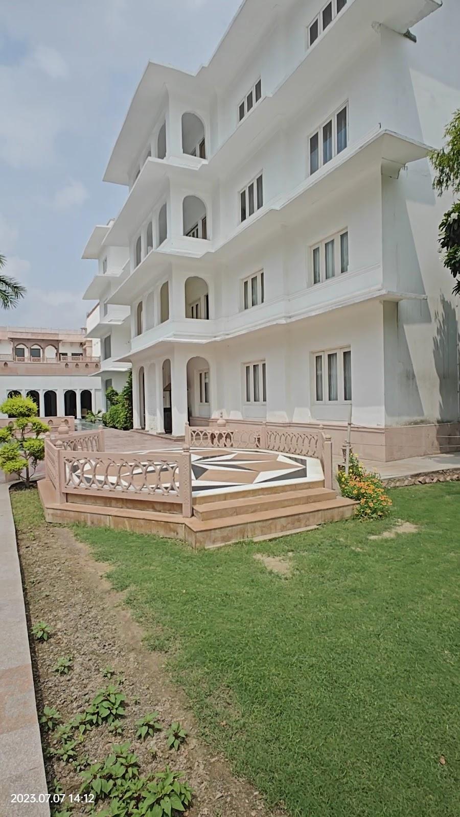 Udai Vilas Palace – photo 2