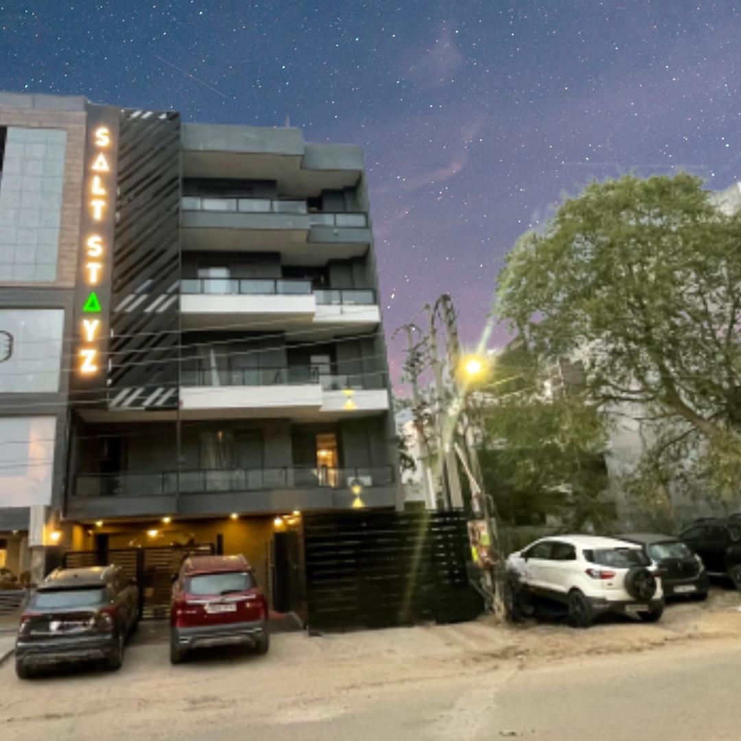 Saltstayz Express - Golf Course Road & DLF Phase-1 – photo 1