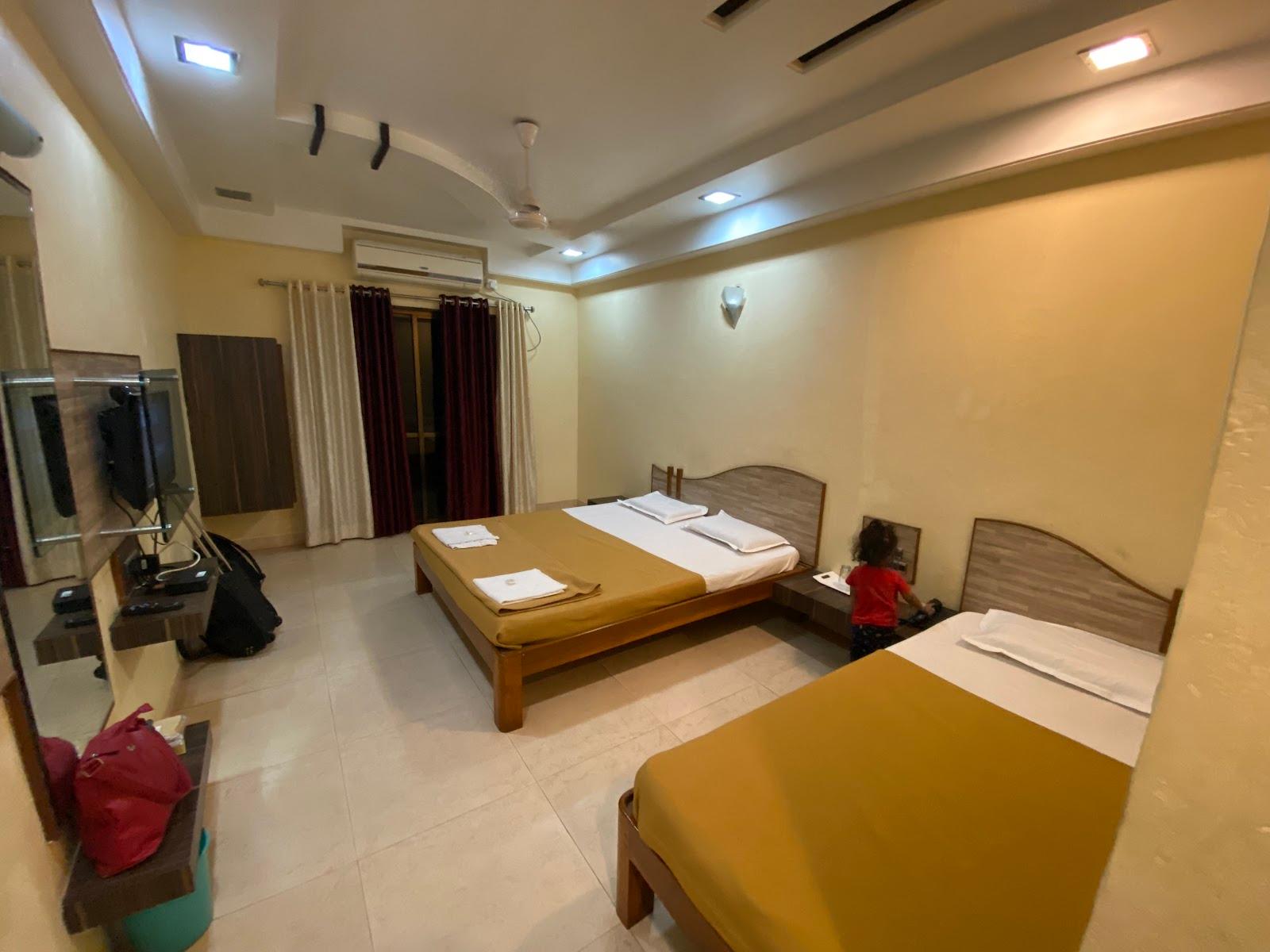 Hotel Pritysangam – photo 3