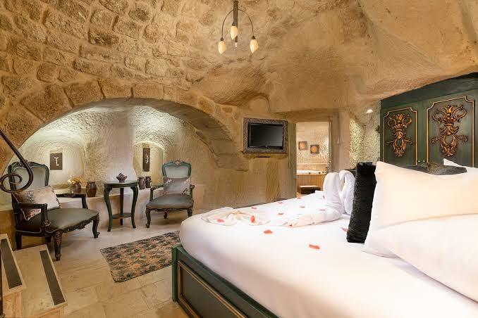 Elysion Cave Suites – photo 3