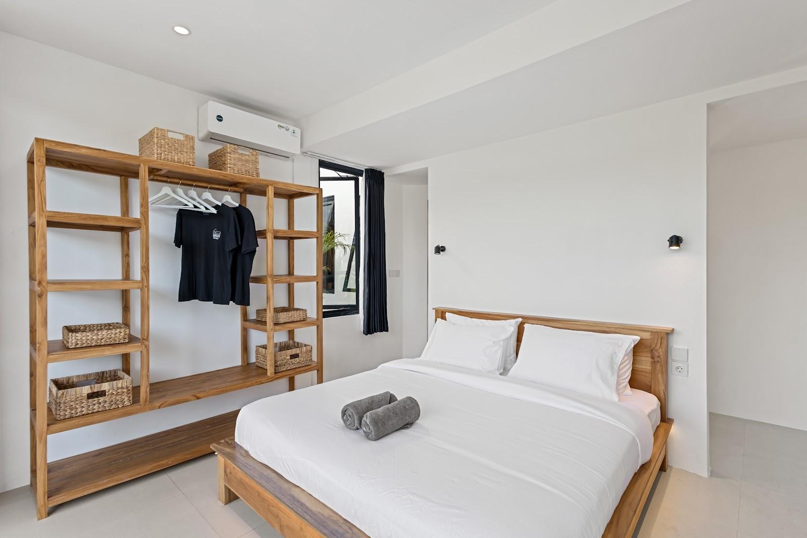 White Residence – photo 3