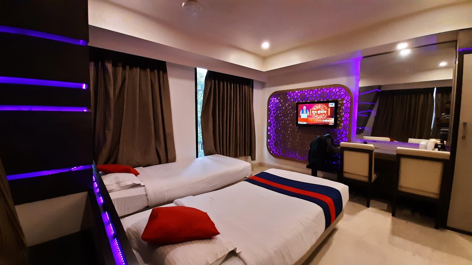 HOTEL ASTON INTERNATIONAL – photo 2