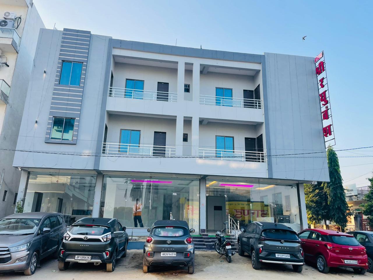 Shree Raghuvansh Hotel and Restront – photo 4
