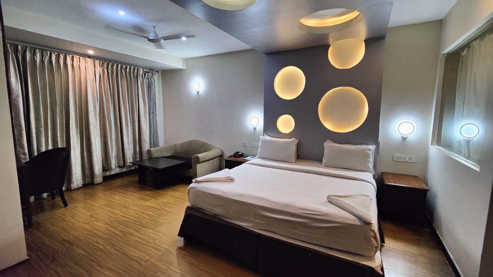 The Orbis Hotel – photo 3