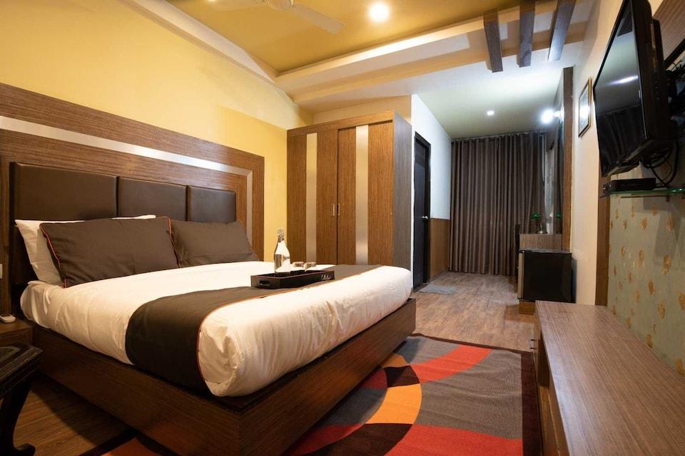 Townhouse Oak Char Dham Vrindavan
