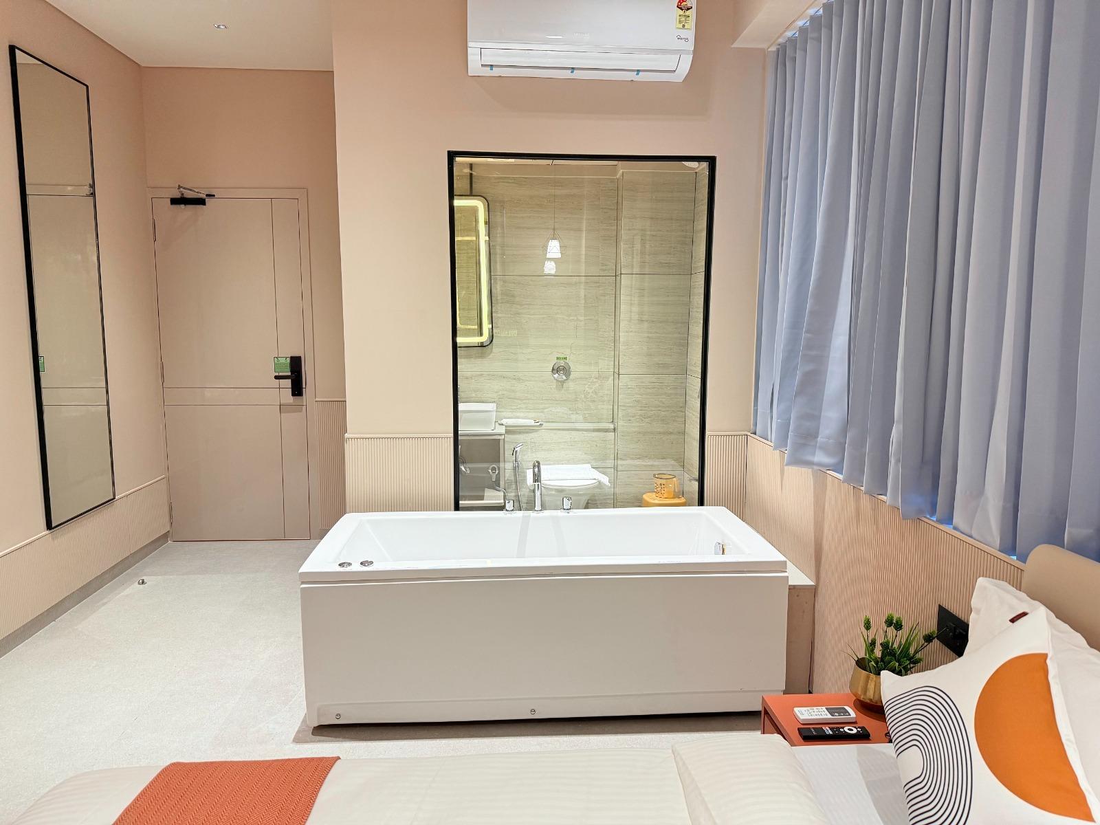Hotel Fun Regency – photo 3
