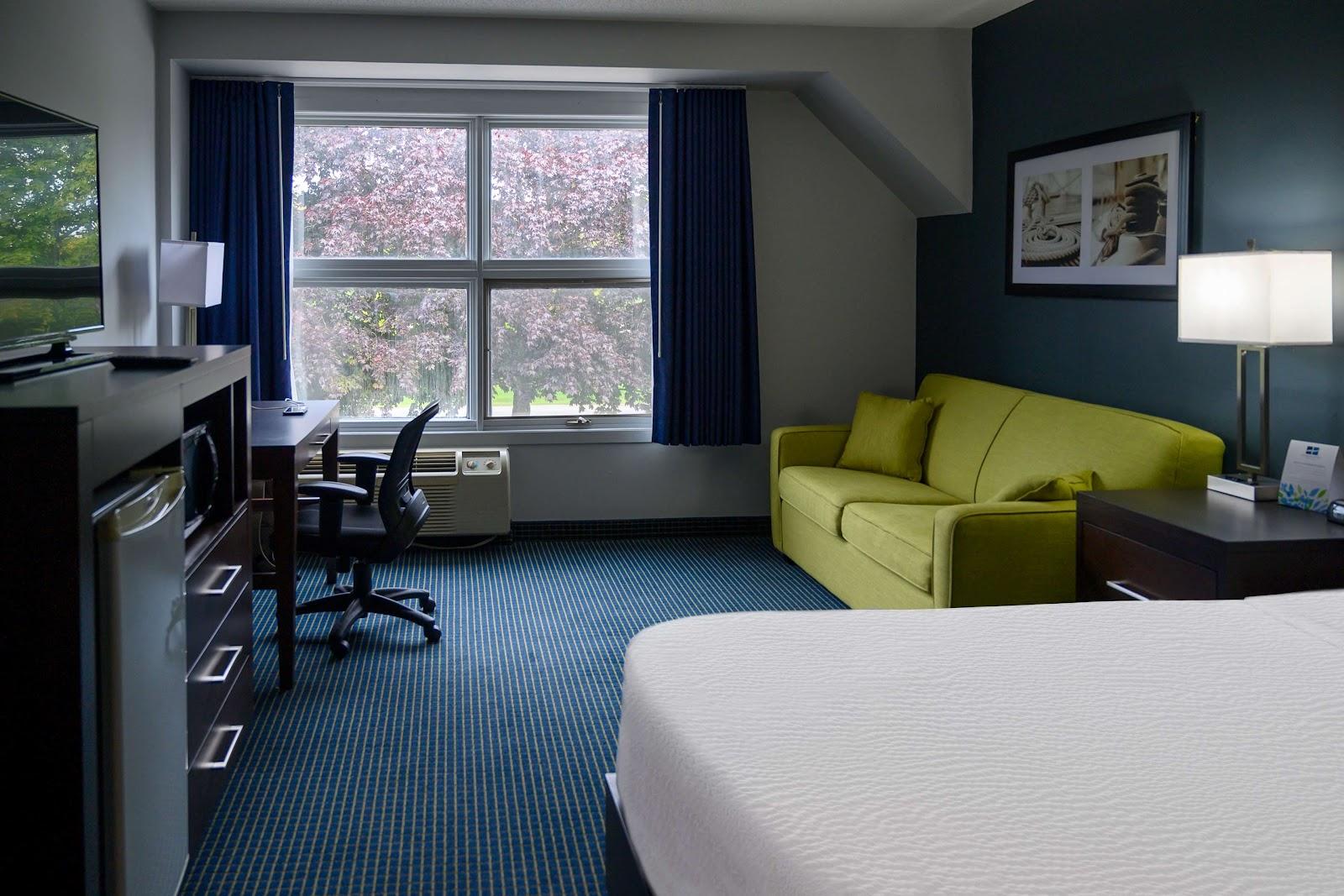 Days Inn by Wyndham Sarnia Harbourfront – photo 2