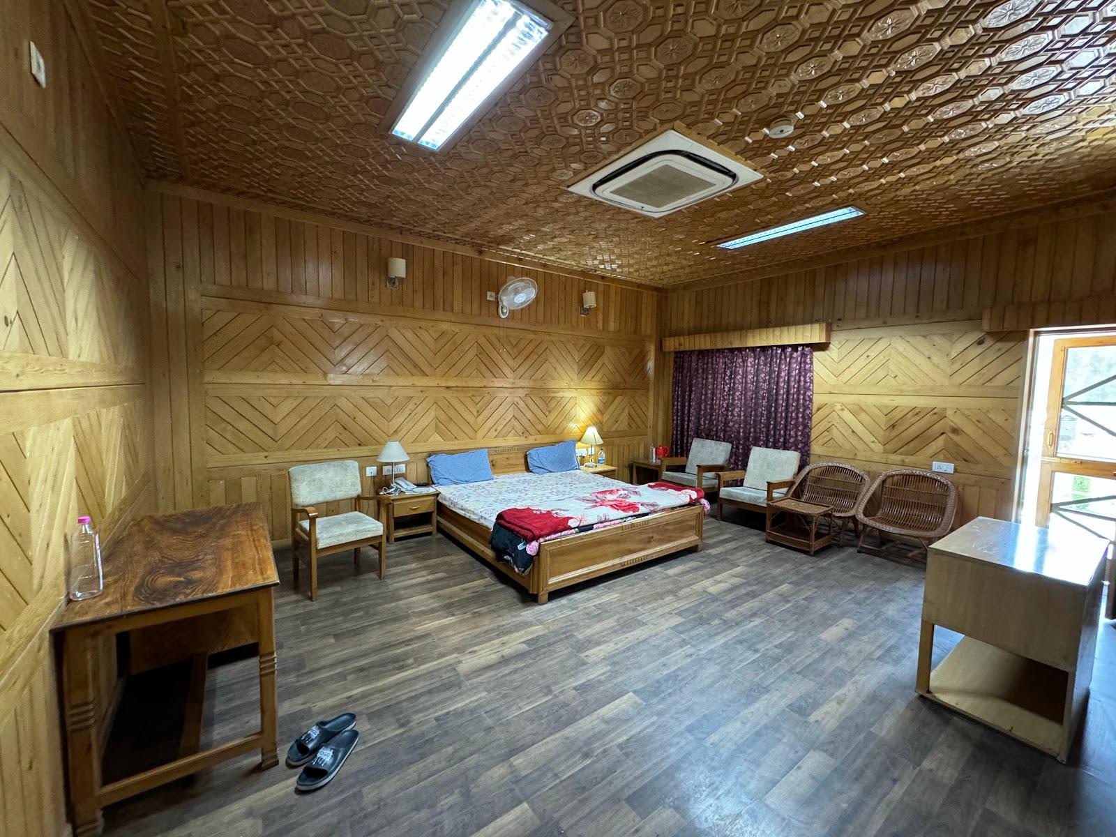 Srinagar Railway Officer's Rest House – photo 3