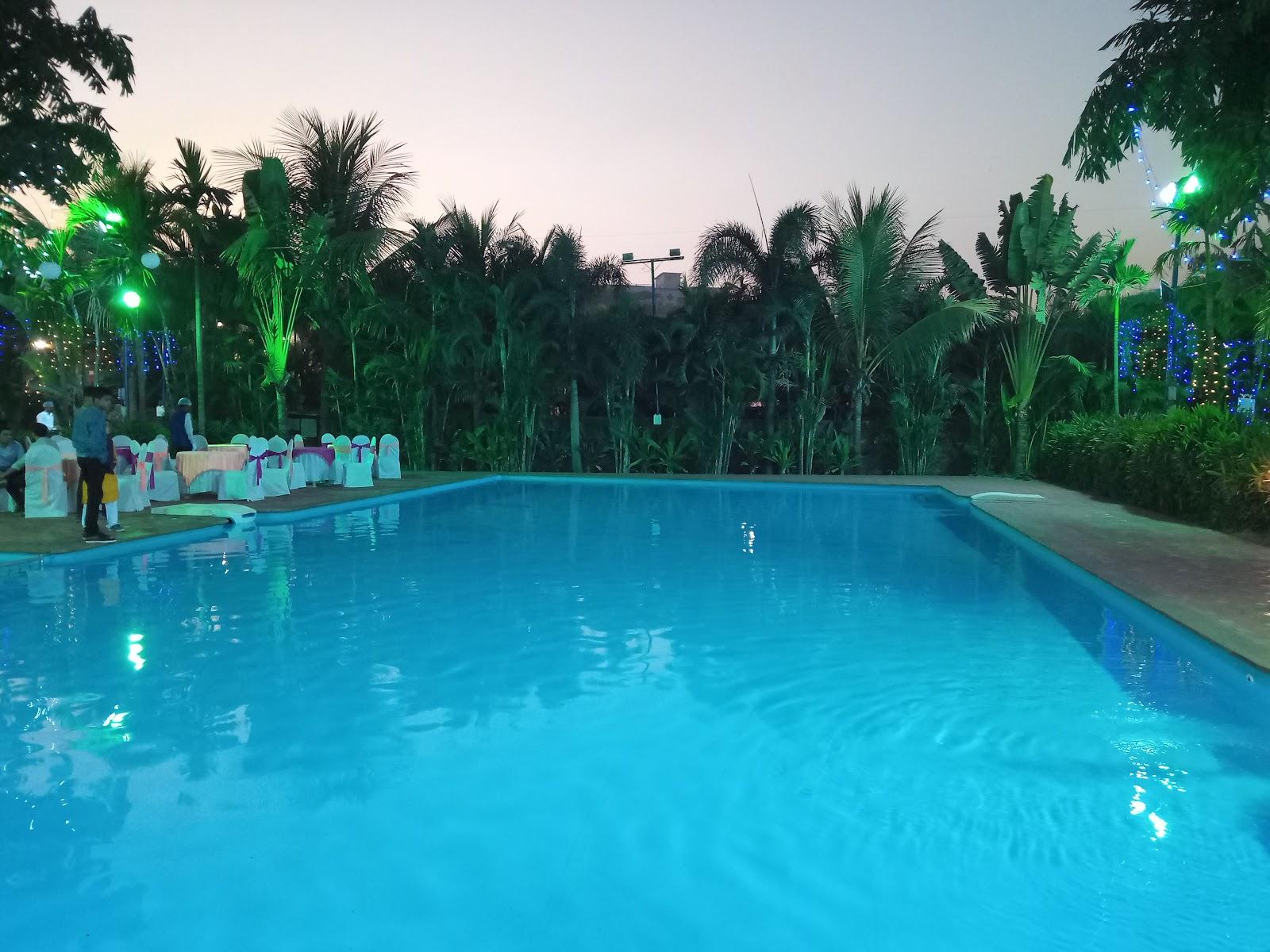 2 BHK with 2000 sqft terrace – photo 3