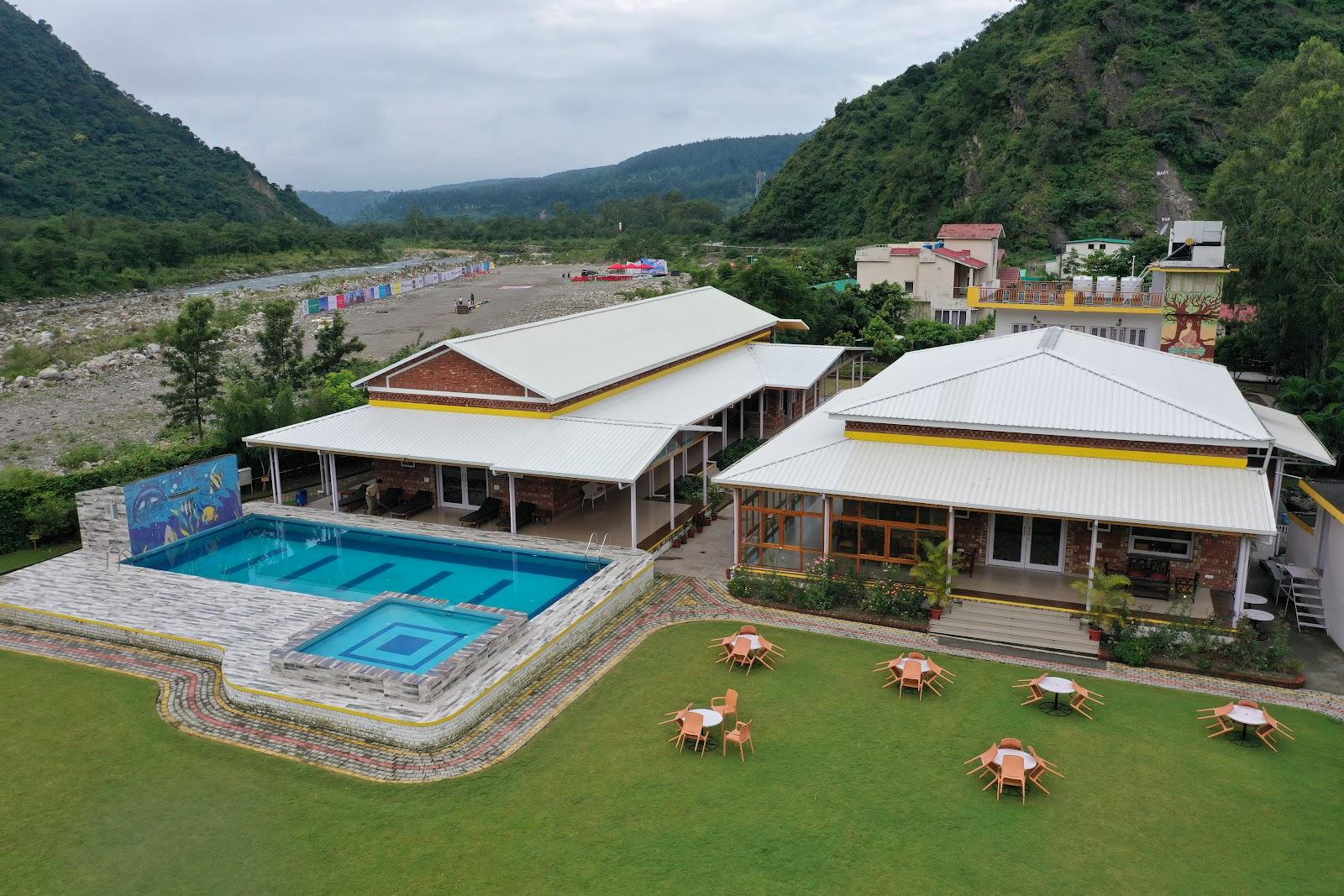 Four Banyans Spirit & Nature Resort – photo 1