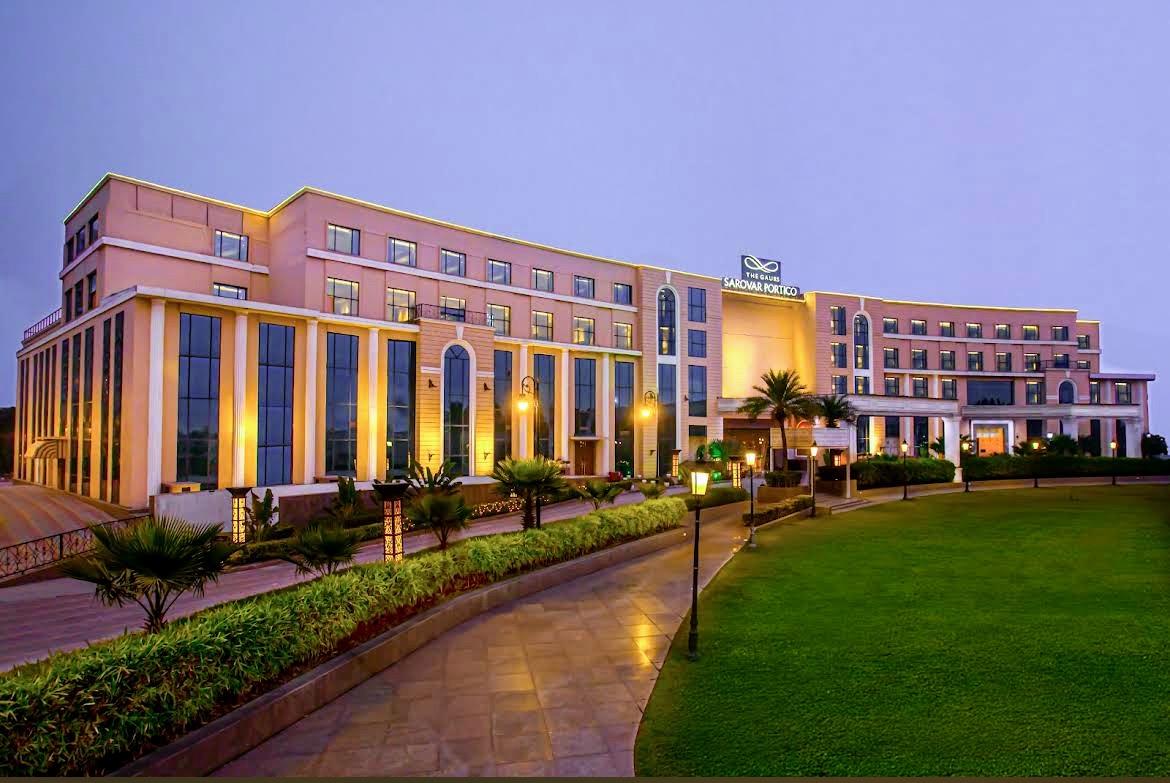 Gaurs Sarovar Premiere Hotel - Gaur City – photo 1