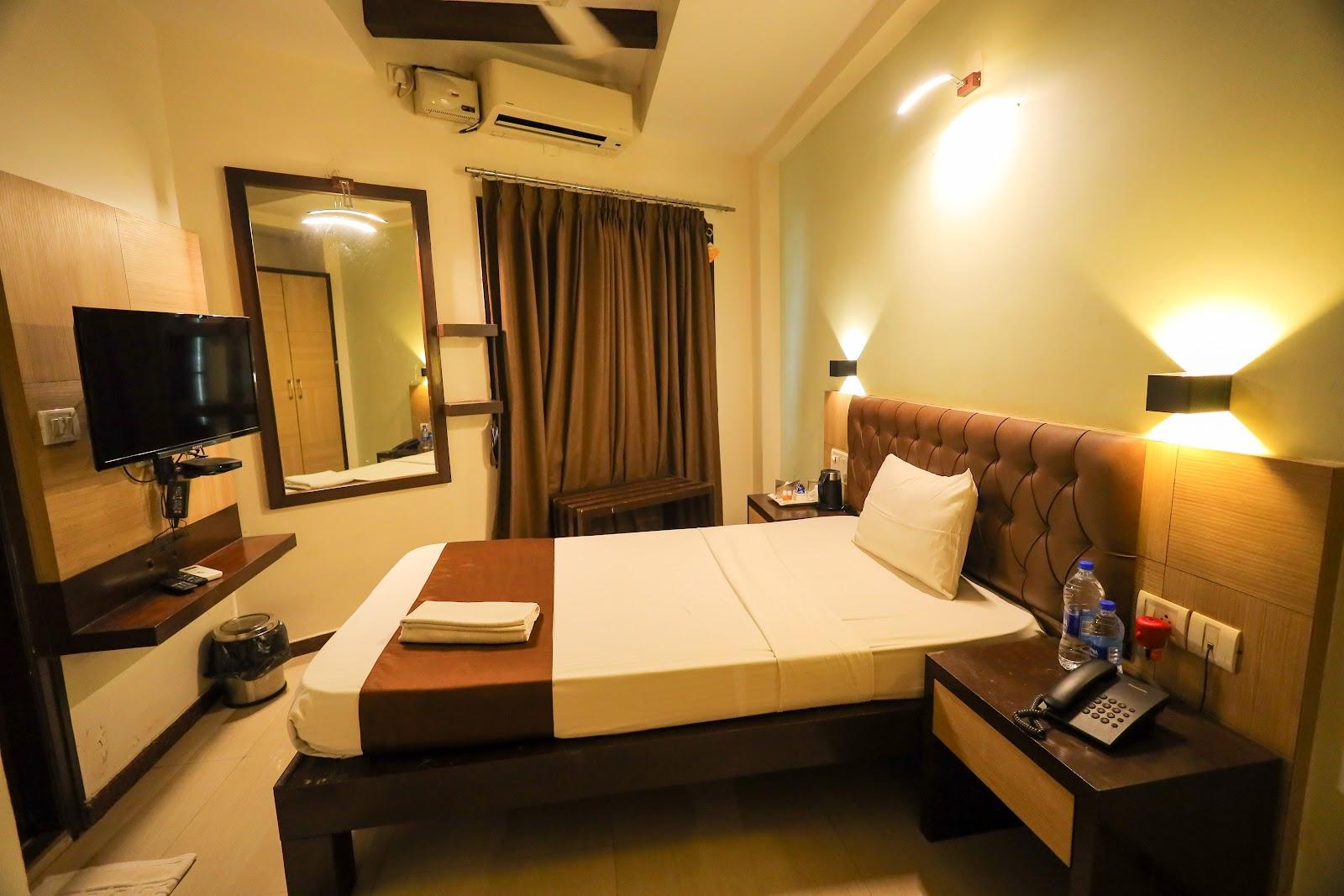 Hotel Plaza Heights by RAK Rooms – photo 4