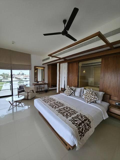 Hotel Emerald Suites At Airport – photo 4