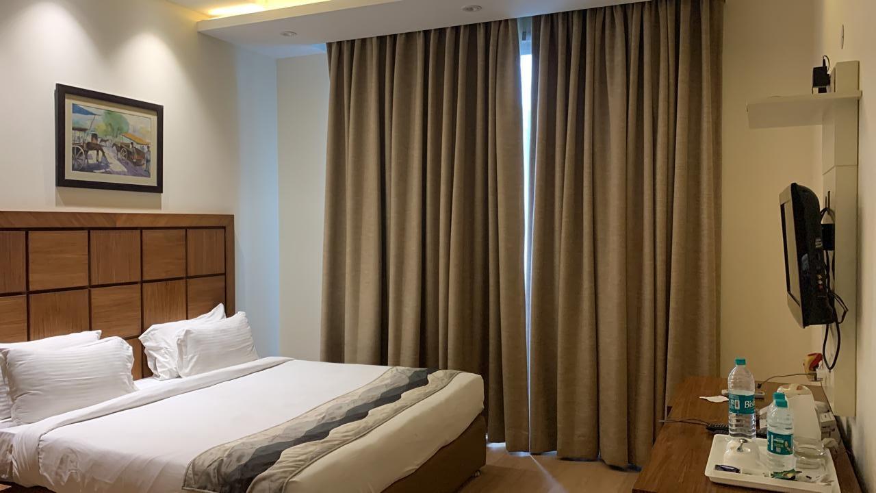 UDS Villa - Deluxe B&B - walking to VFS, Connaught Place & Janpath – photo 3