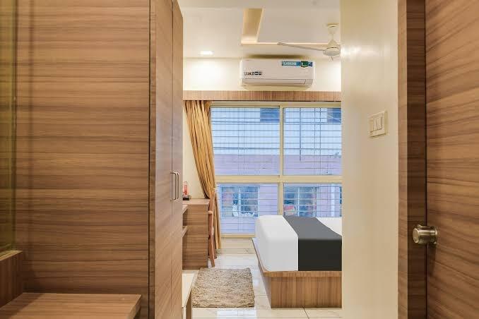 Super Townhouse Oak PTC MG Road – photo 3