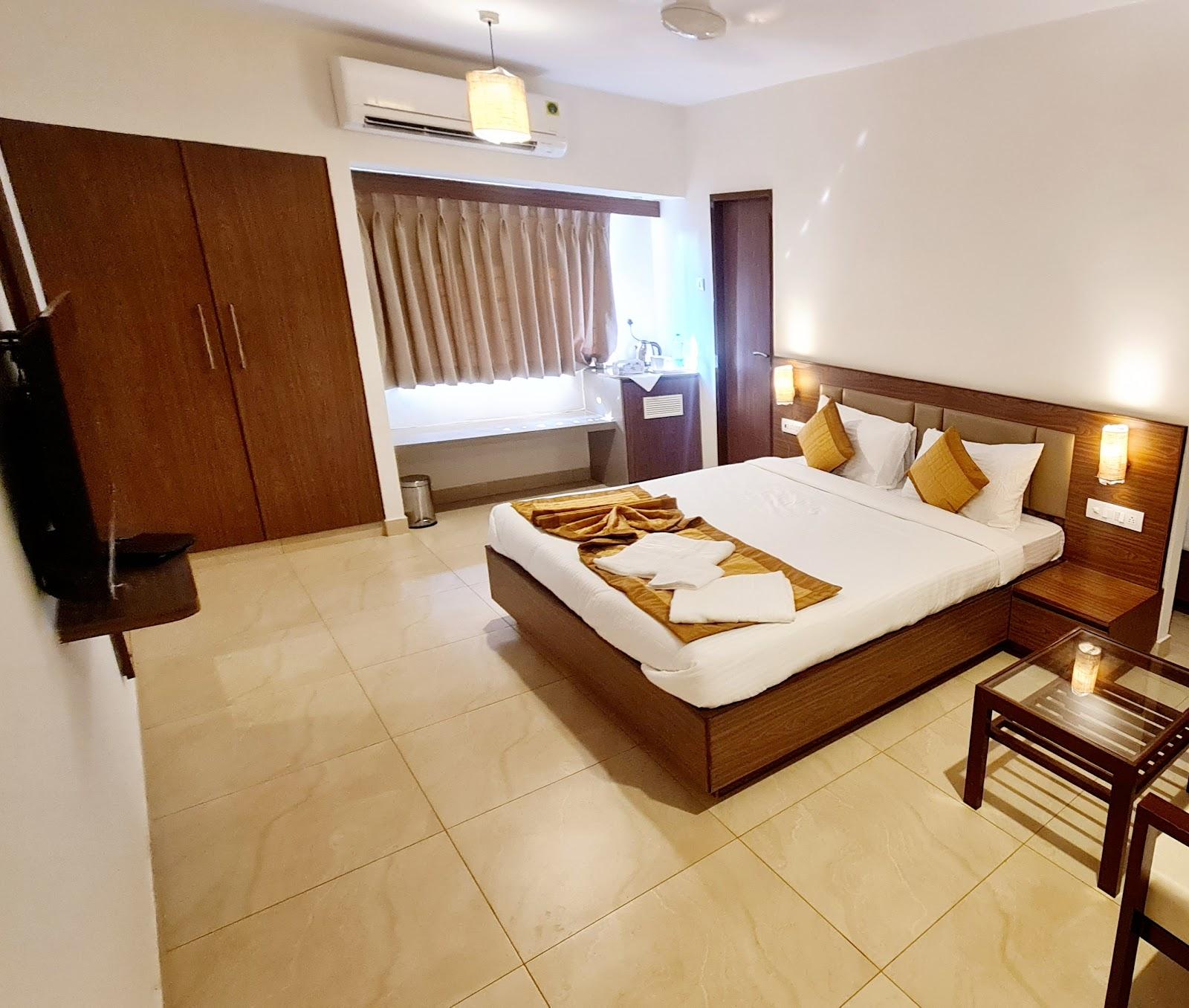 SUN N SEA RESORT – photo 3