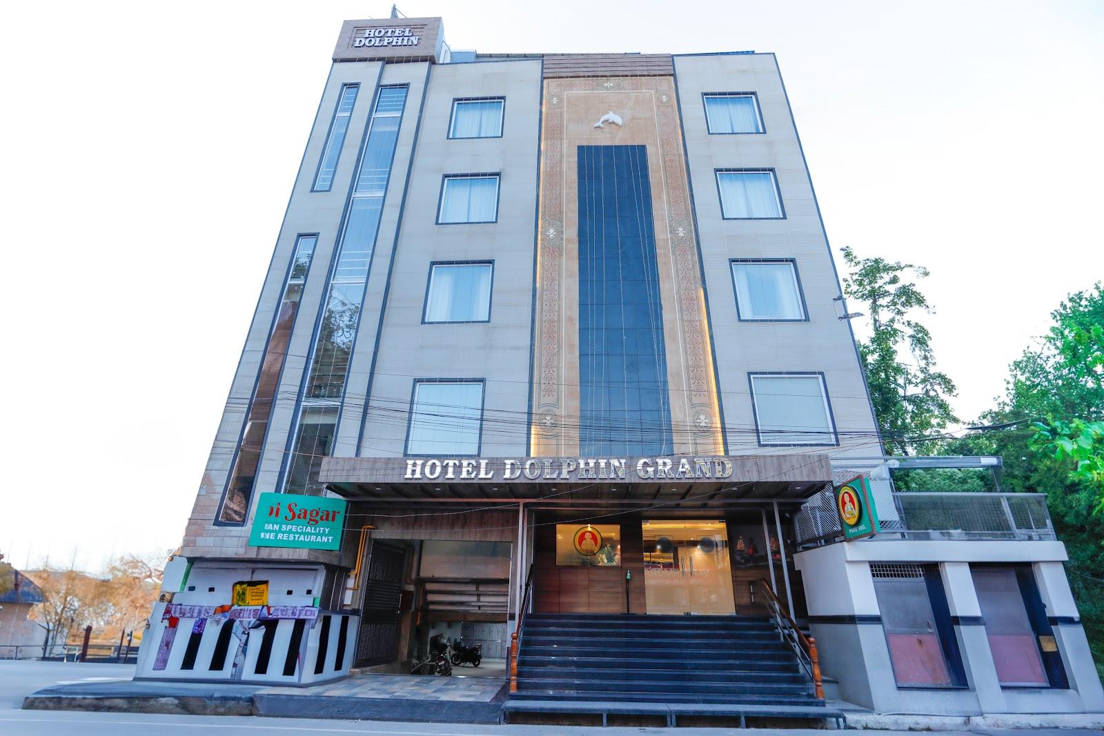 Hotel Dolphin Grand, Varanasi – photo 1