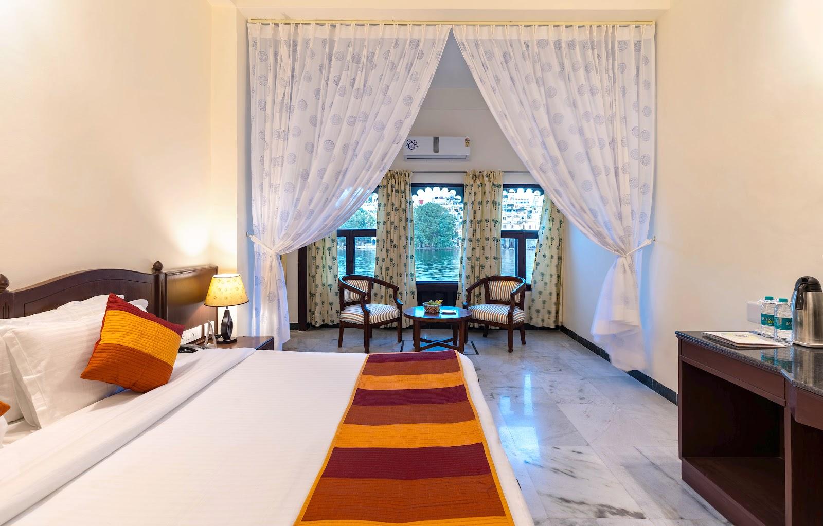 Hotel Sarovar on Pichola - A Boutique Lake Facing Hotel On Lake Pichola – photo 3